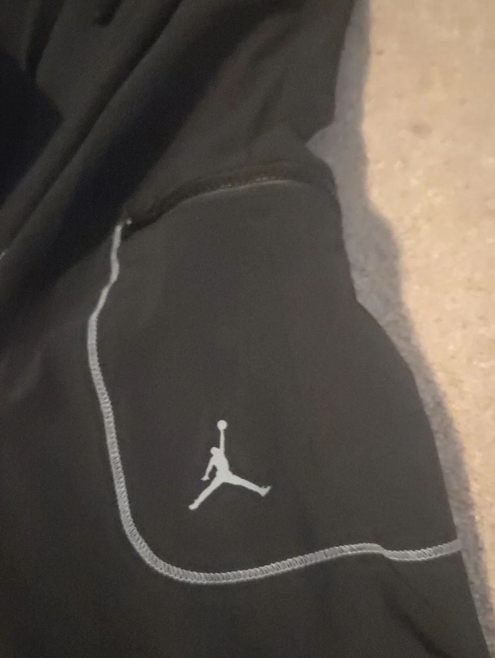 Jordan windbreaker style